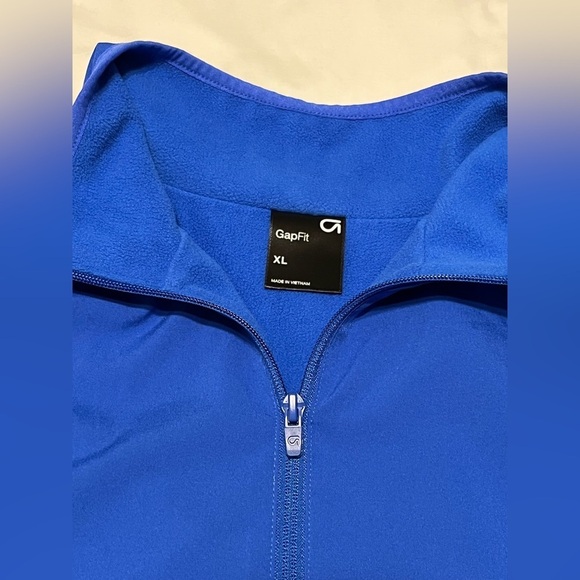Gap Recycled Fleece-Lined Half-Zip Track Jacket - Picture 8 of 14
